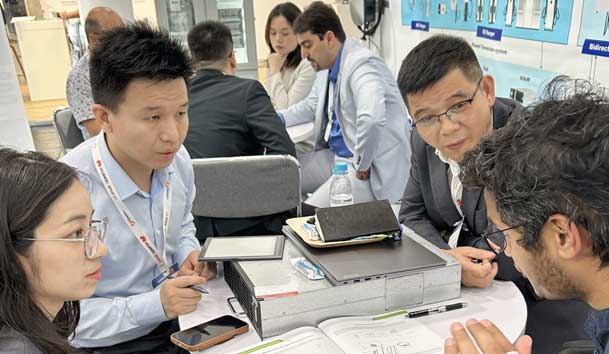 鴻嘉利閃耀2024歐洲智慧能源展丨聚焦創(chuàng)新技術(shù)，共筑全球碳中和未來(lái)(圖11)